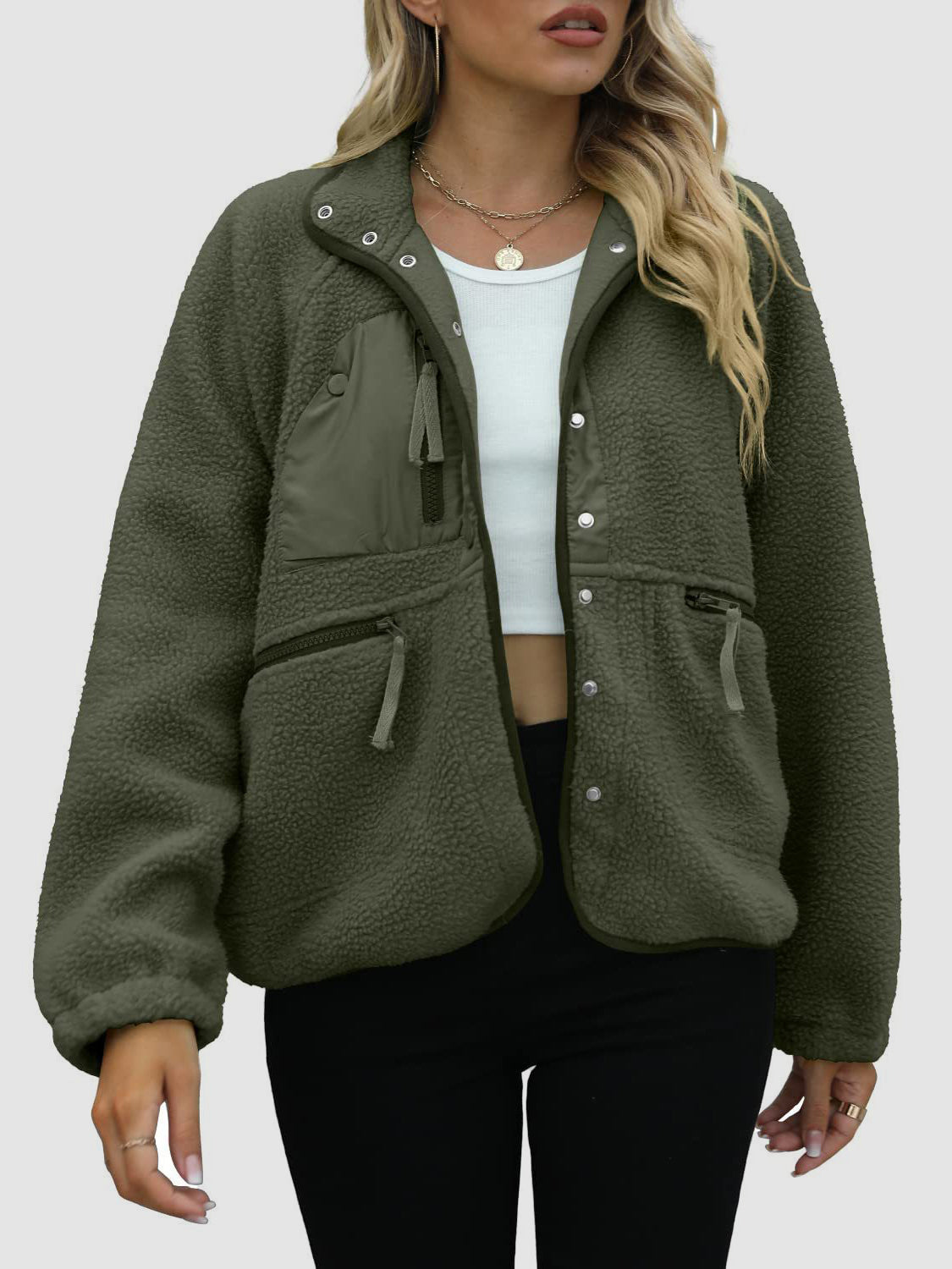 Sherpa-Jacke mit Druckknöpfen und Taschen