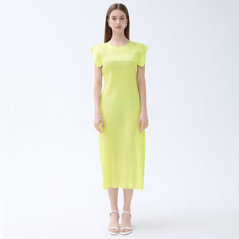 Ladies simple loose sleeveless pleated waistcoat round neck mid-length dress