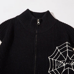 Strickjacke mit Spinnennetz-Stickerei