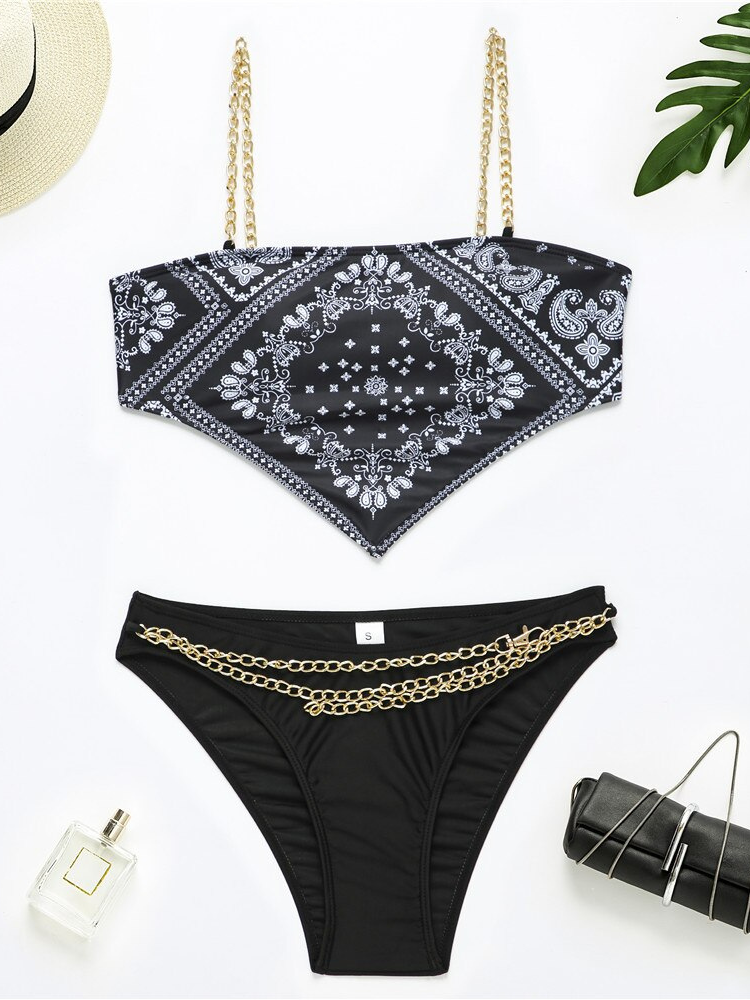 Bikini con cadena y volantes