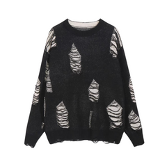 Süßer Pullover mit Löchern