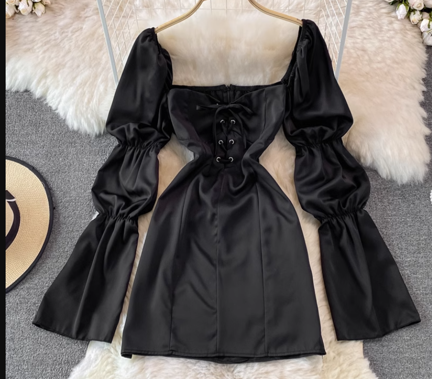 Minikleid mit Retro-Puffärmeln