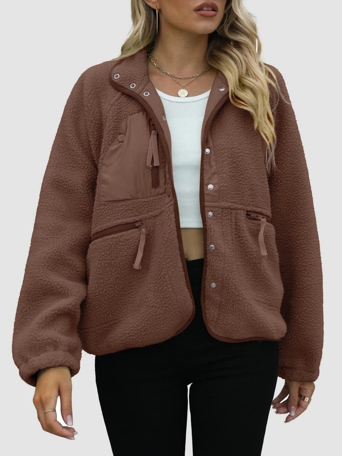 Sherpa-Jacke mit Druckknöpfen und Taschen