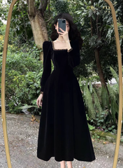 Black square neck velvet long dress