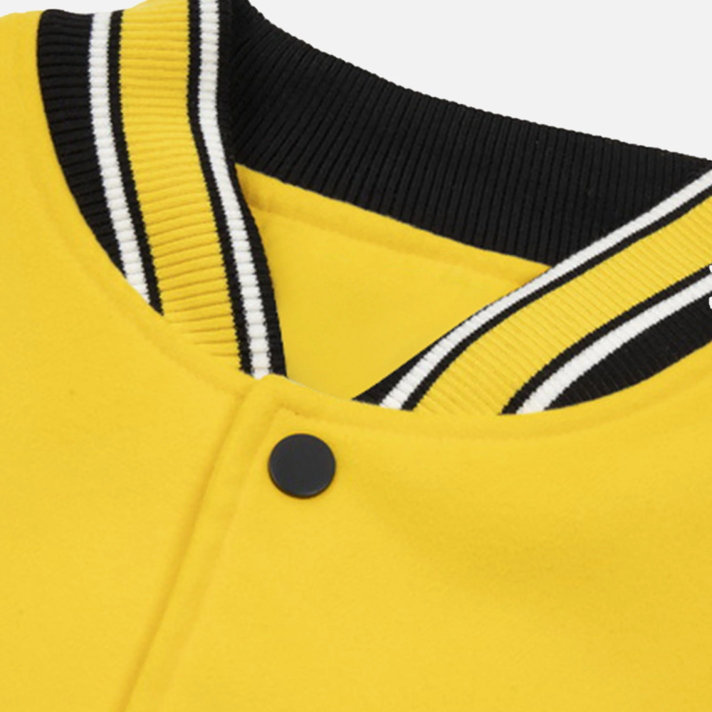 Chaqueta de béisbol con llamas creativas
