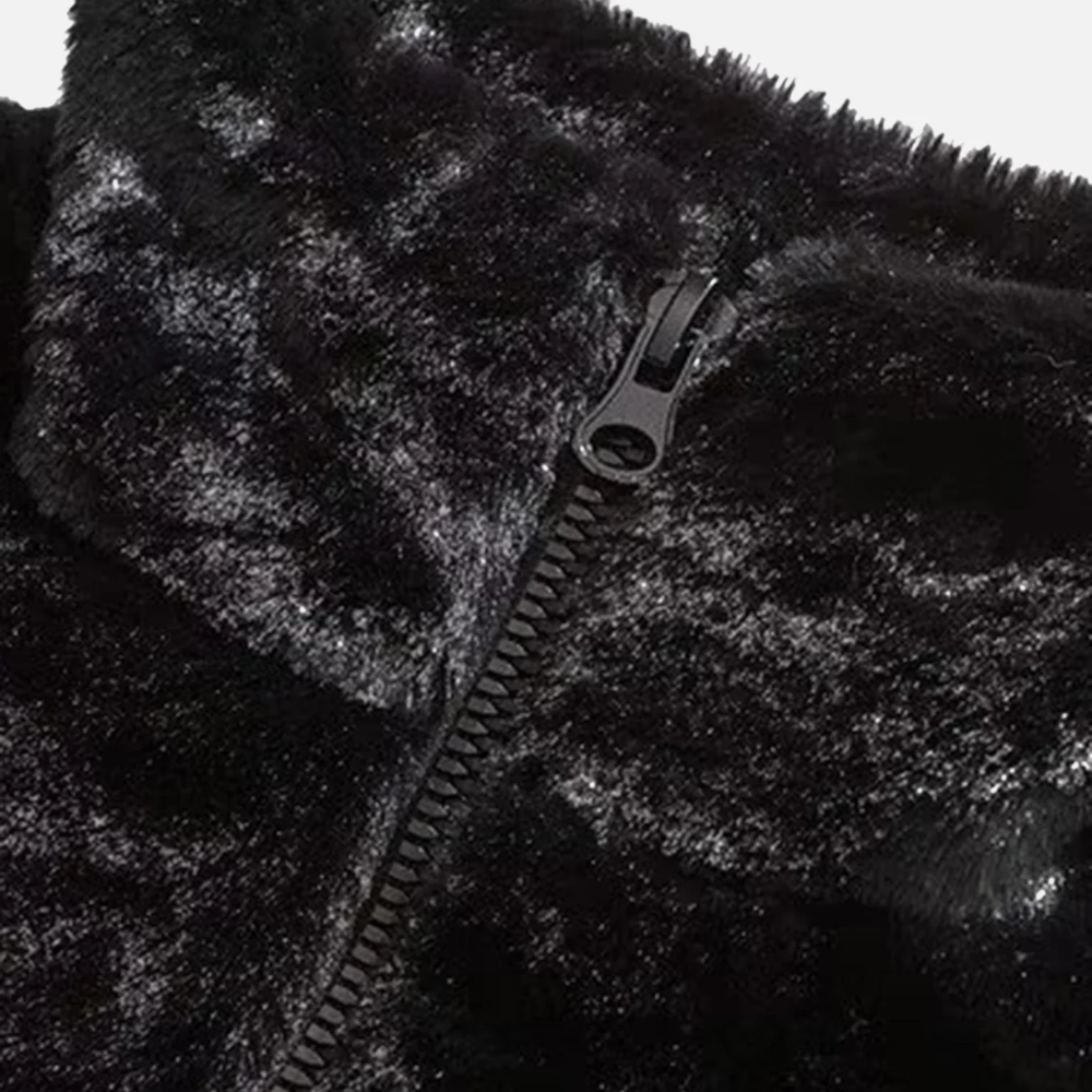 Chaqueta con letras bordadas