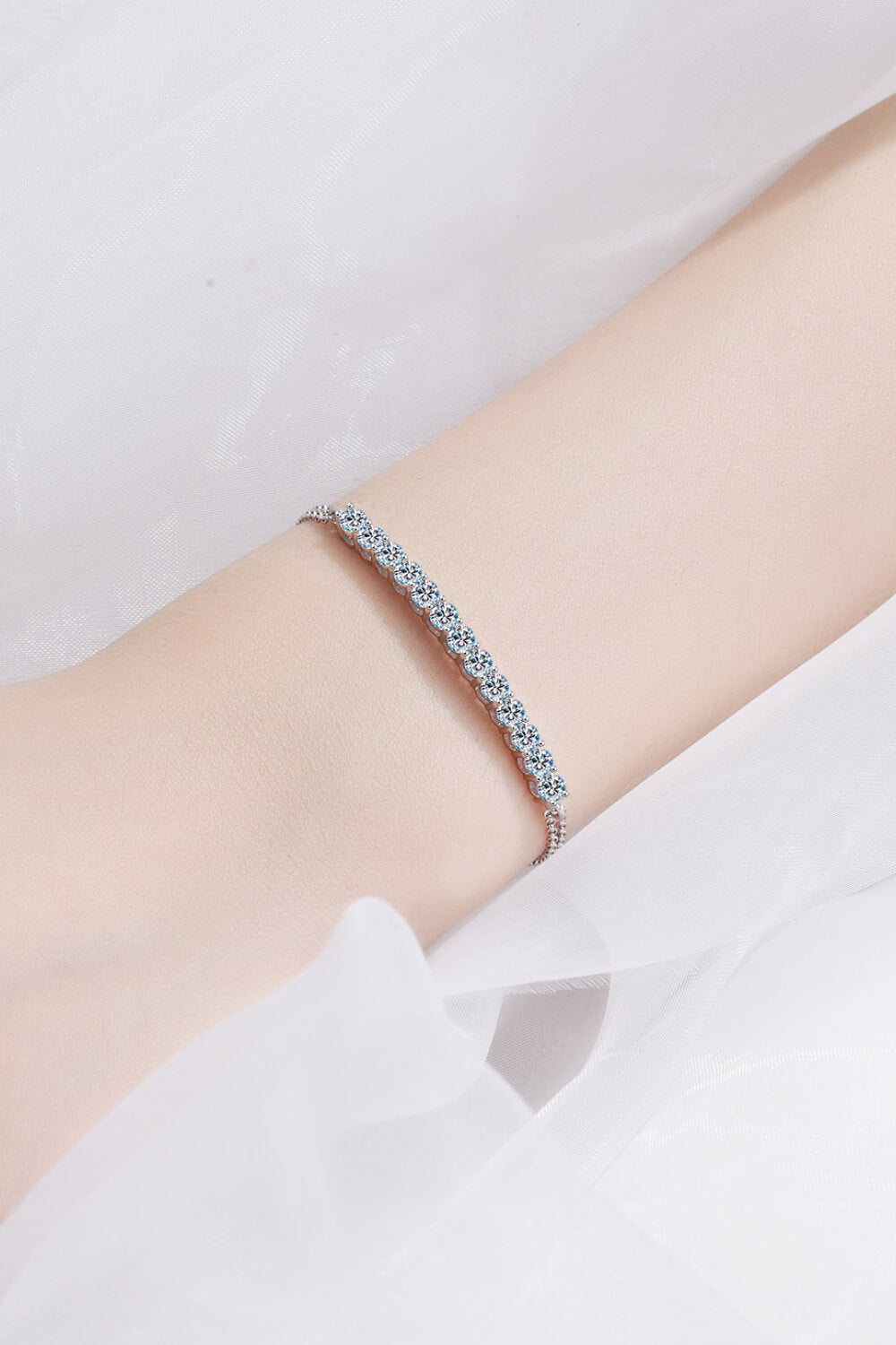 Verehrtes Moissanit-Sterlingsilber-Armband