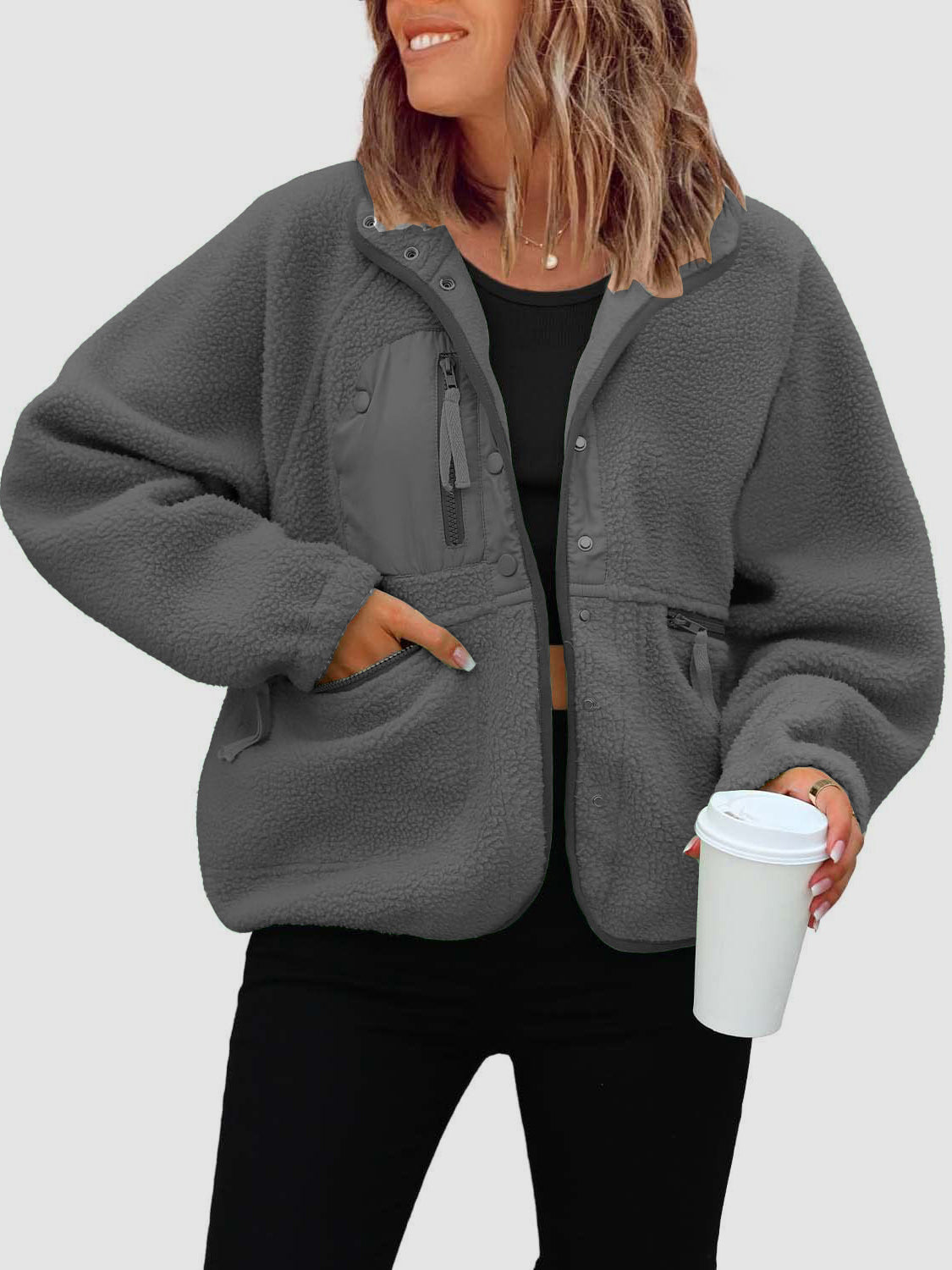 Sherpa-Jacke mit Druckknöpfen und Taschen