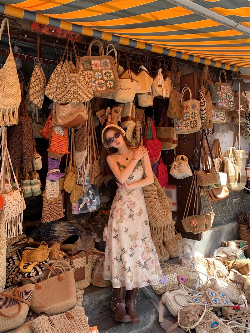 Vestido con tirantes de mariposa, patchwork de encaje y falda larga en forma de A