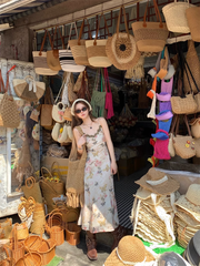 Vestido con tirantes de mariposa, patchwork de encaje y falda larga en forma de A