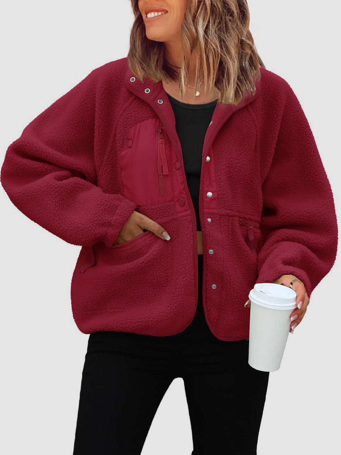 Sherpa-Jacke mit Druckknöpfen und Taschen