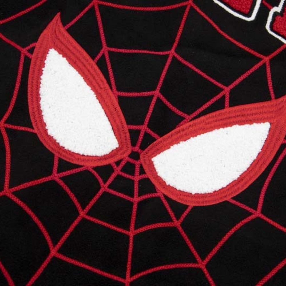 Chaqueta con el mensaje "Sé un hombre araña"