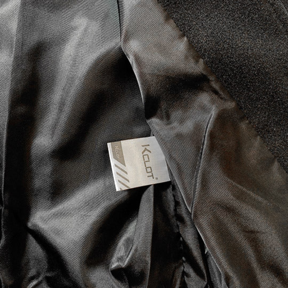 Chaqueta de béisbol con bordado de esqueleto de letras