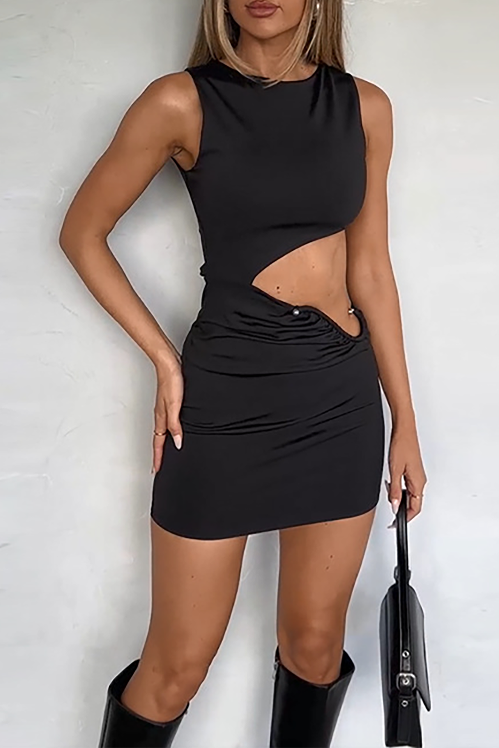 Round Neck Sleeveless Cutout Bodycon Mini Dresses - Black