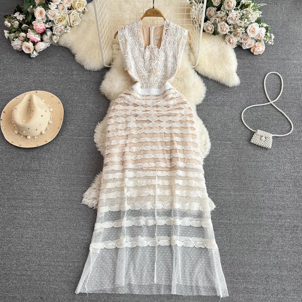 Elegant A-Line Embroidered Lace Dress