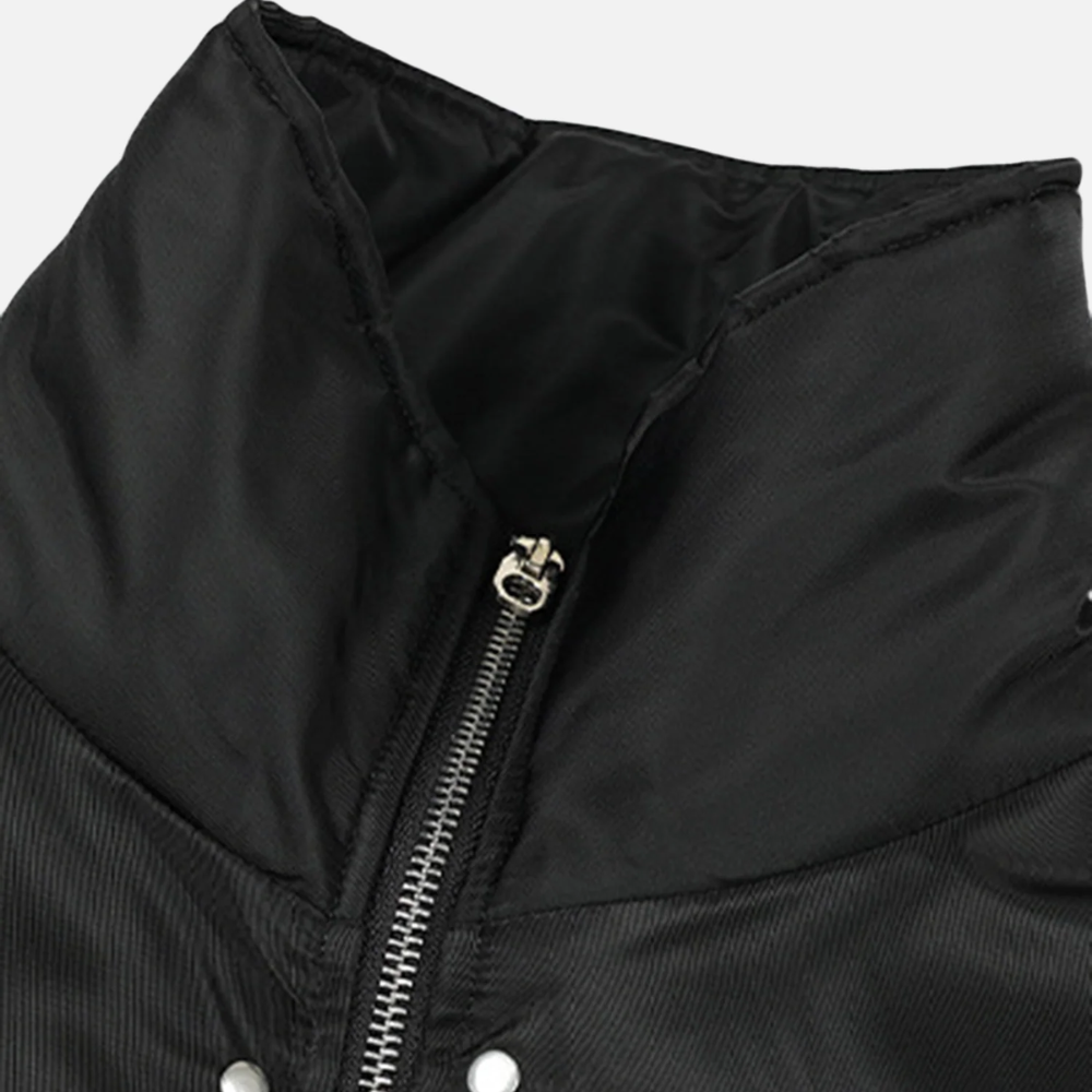 Chaqueta con múltiples cremalleras