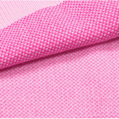 Süßer Mädchenpullover