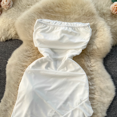 Kleid mit unregelmäßigen Rüschen