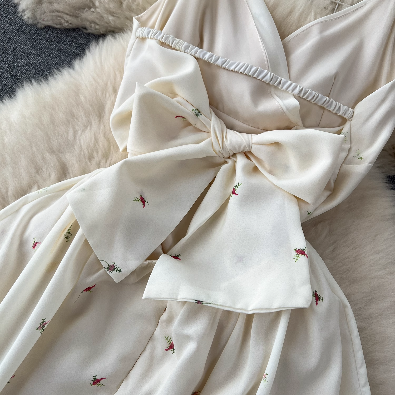 Retro style halter neck strap floral summer dress