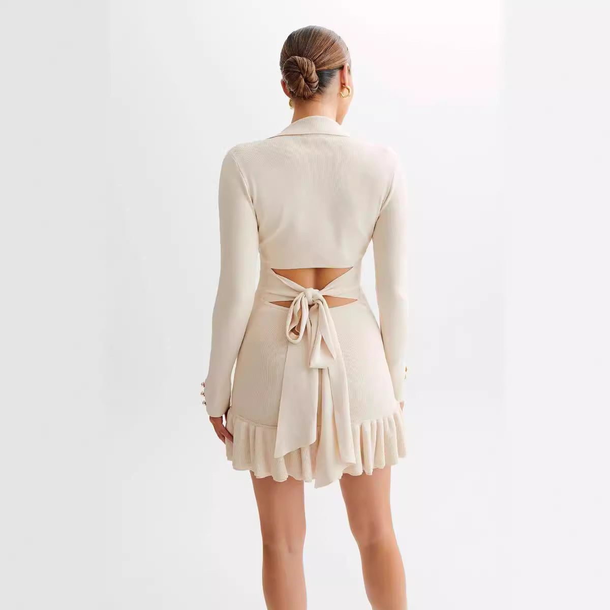 Bow tie, ruffle edge knitted skirt sleeves, pearl buckle, small fragrant style dress