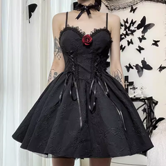 Schwarzes Minikleid in A-Linie