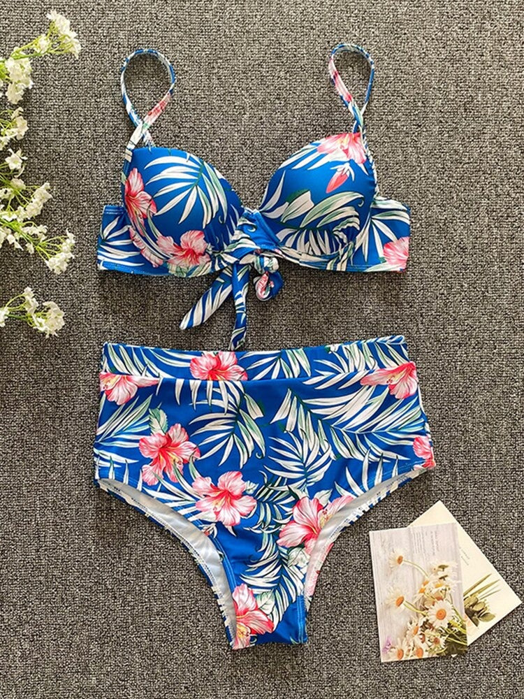 Der zweiteilige Bikini mit Boho-Beau-Print