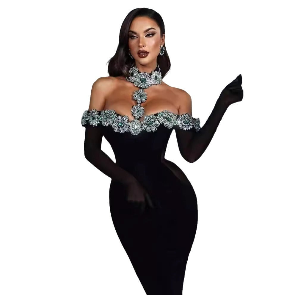 gloves, luxurious diamond studded hanging bag, hip bandage dress, high-end red carpet party dress
