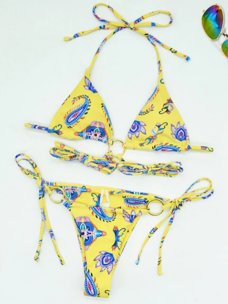 Der zweiteilige Bikini mit „Psychodelic“-Print