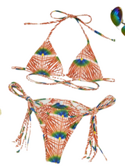 Bikini de dos piezas con lados tropicales