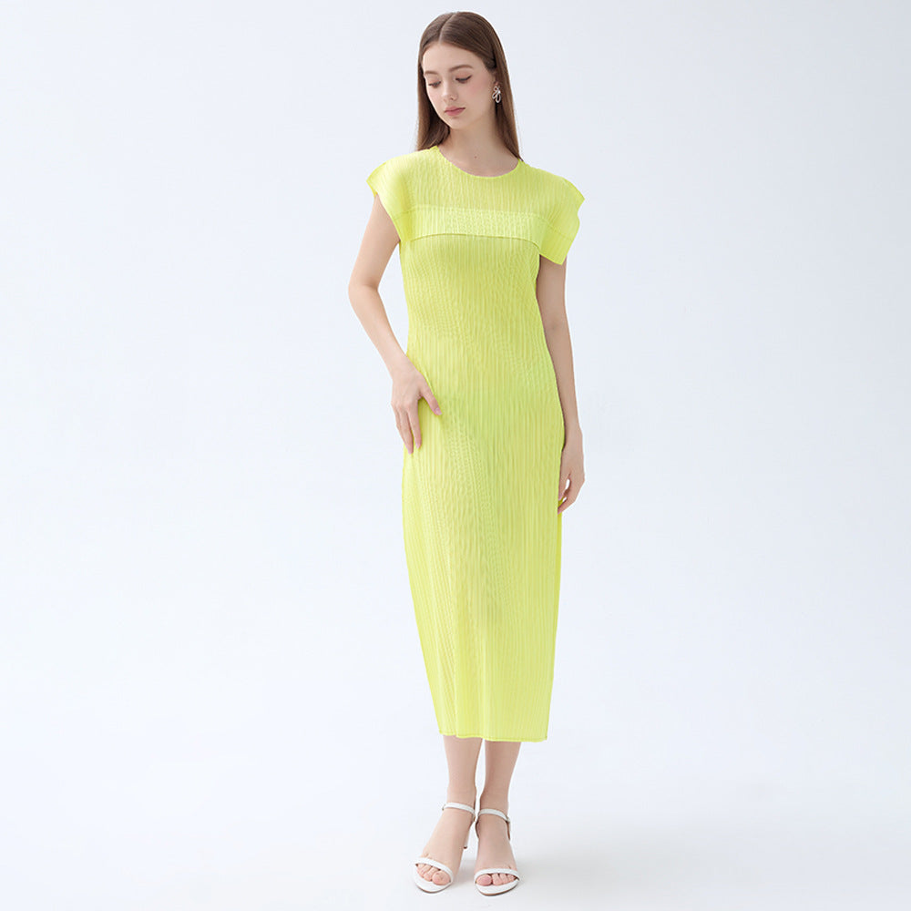 Ladies simple loose sleeveless pleated waistcoat round neck mid-length dress