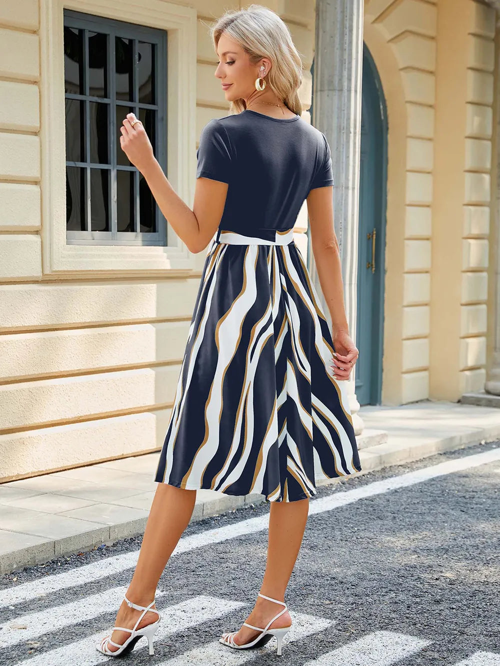 round neck patchwork printed short sleeved dress with large swing