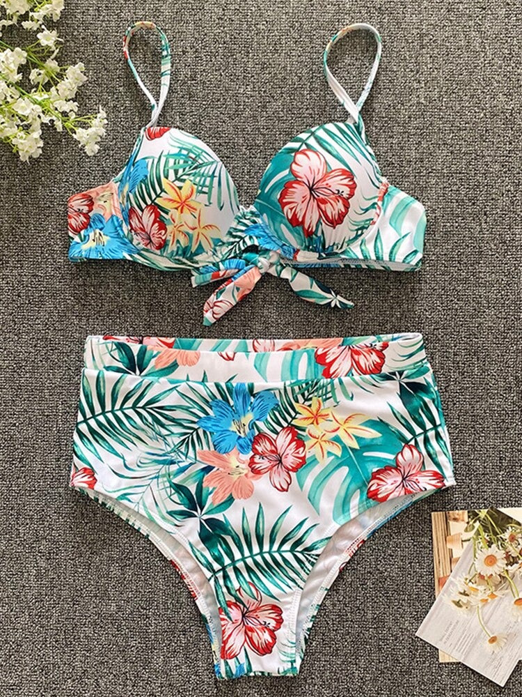 Der zweiteilige Bikini mit Boho-Beau-Print