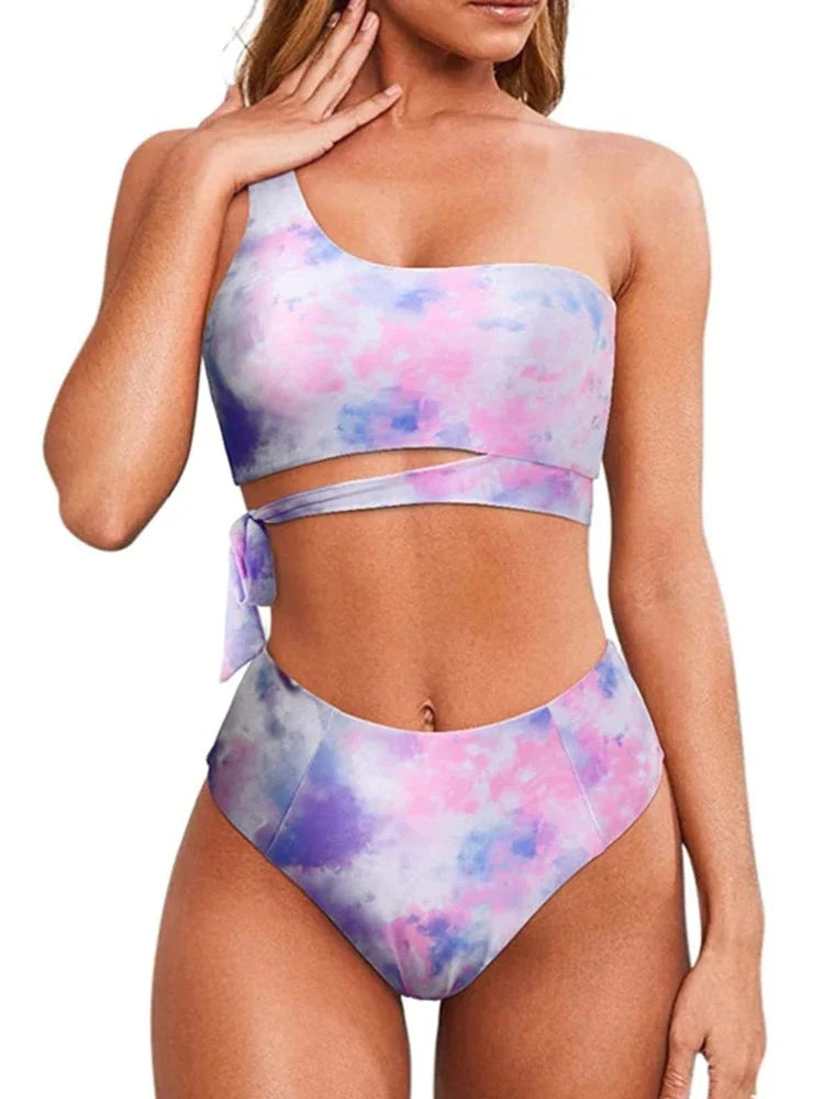 Das süße zweiteilige Bikini-Set mit Schleife