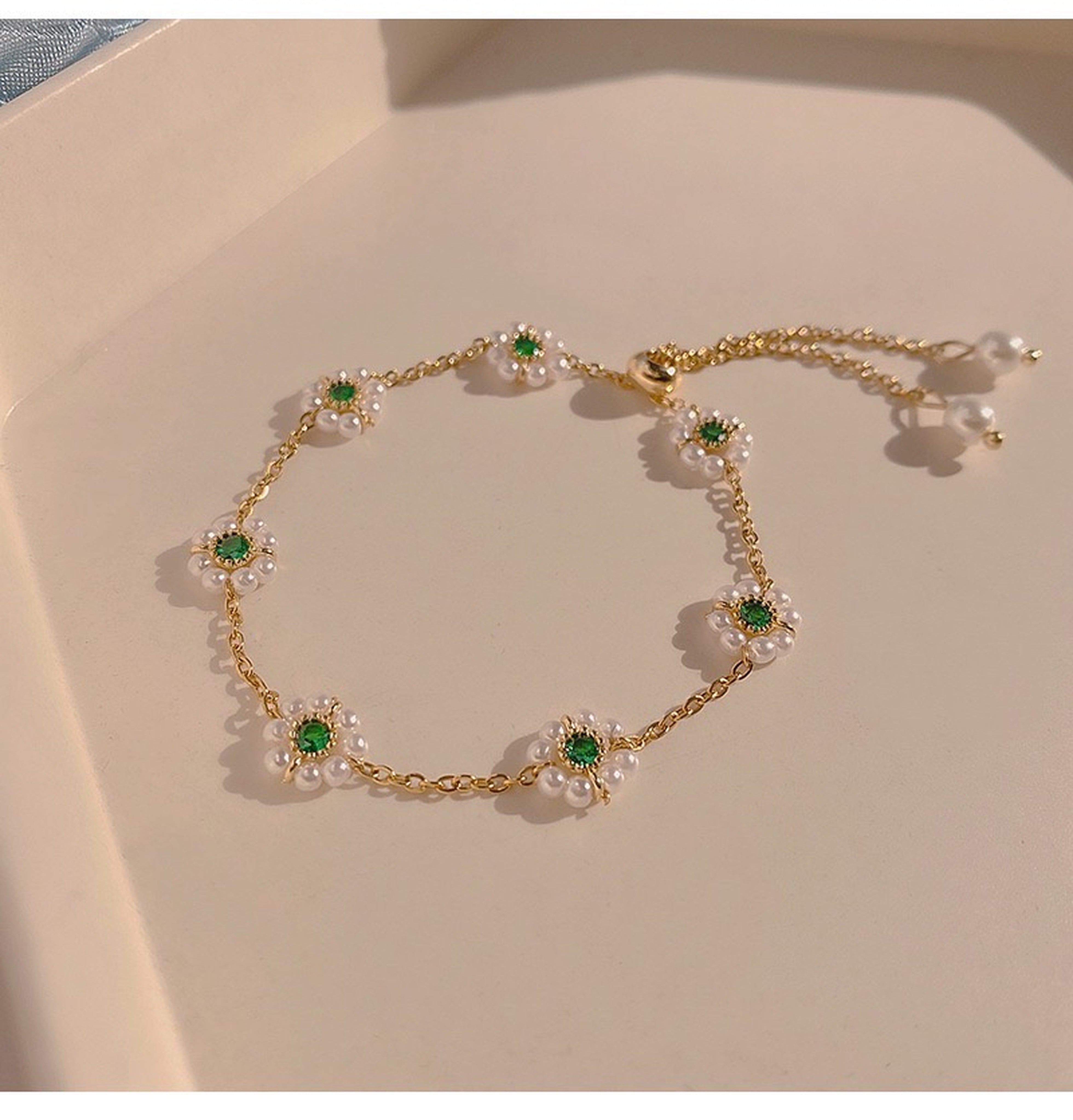 Adjustable Green Emerald and Pearl Bead Bracelet