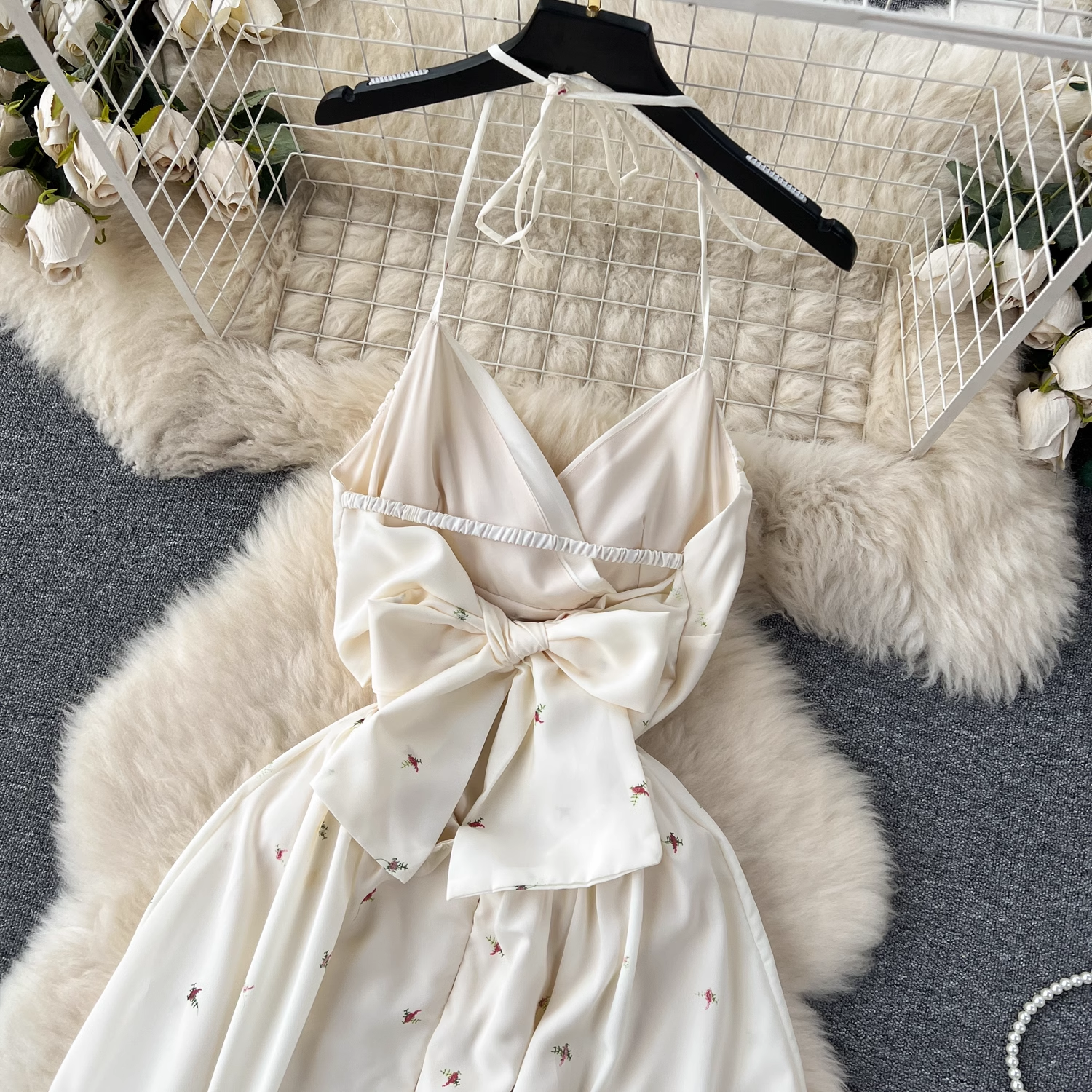 Retro style halter neck strap floral summer dress