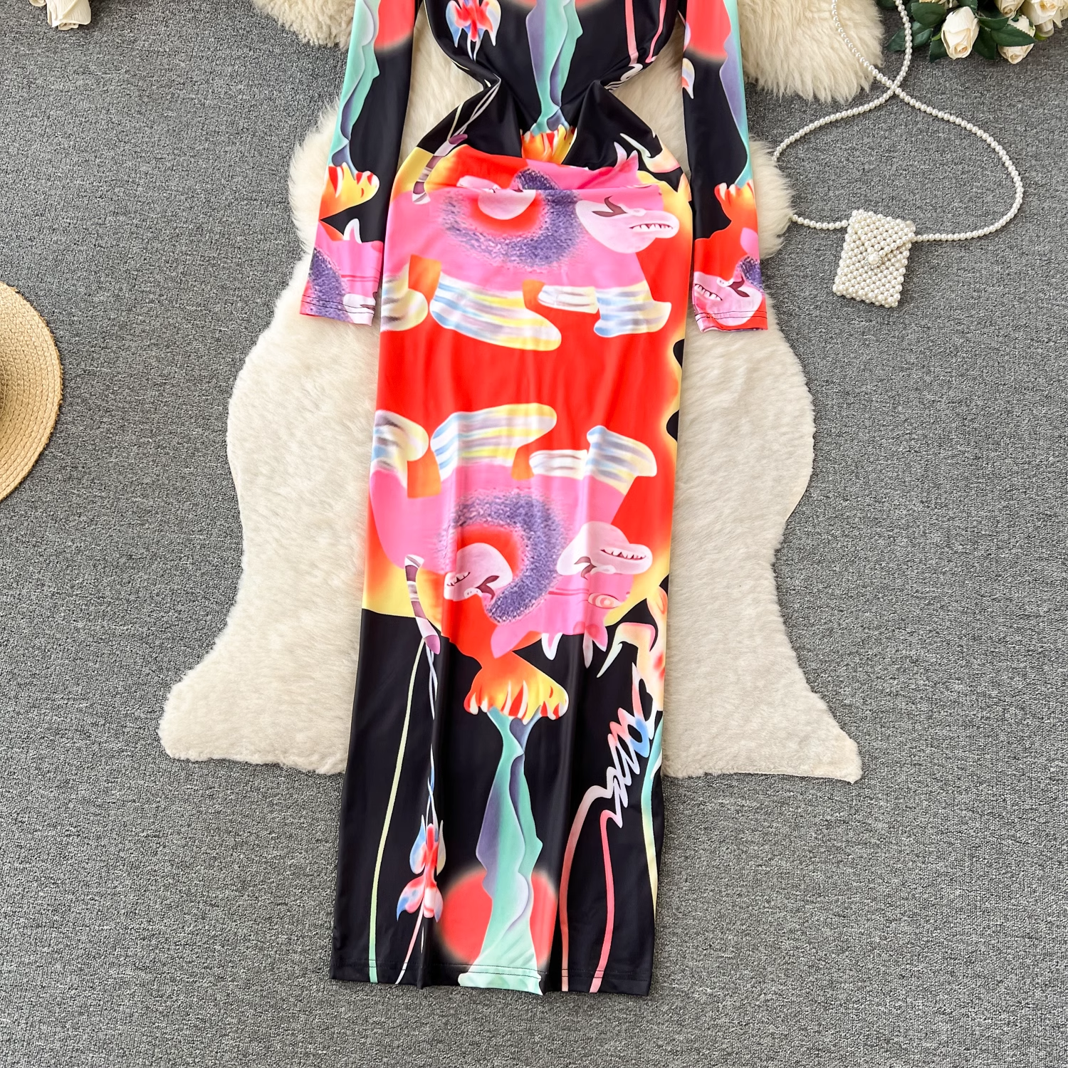 Retro printed hip-hugging dress