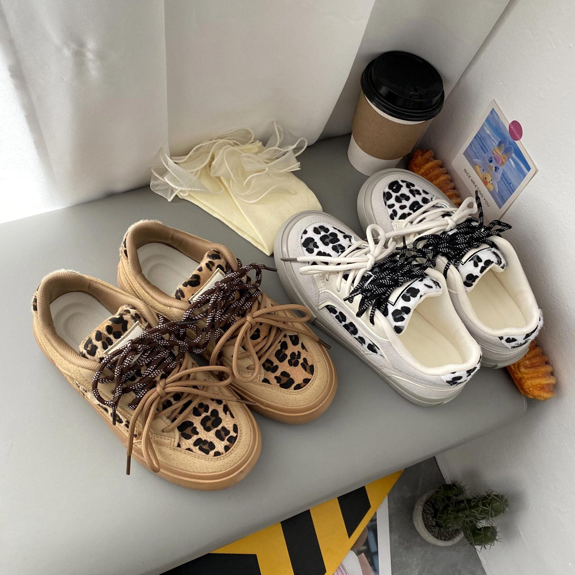 Casual Leopard Print Lace-Up Sneakers