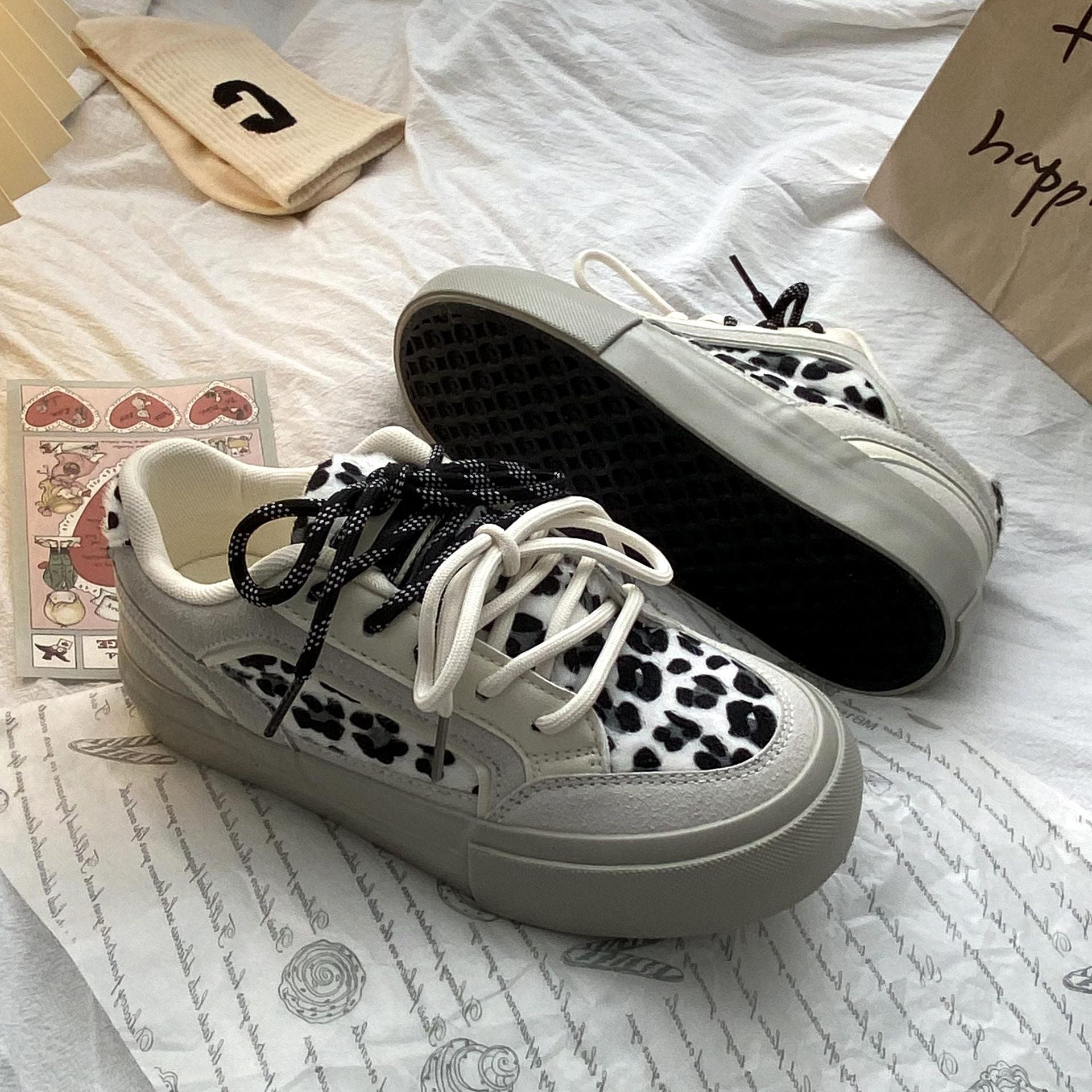 Casual Leopard Print Lace-Up Sneakers