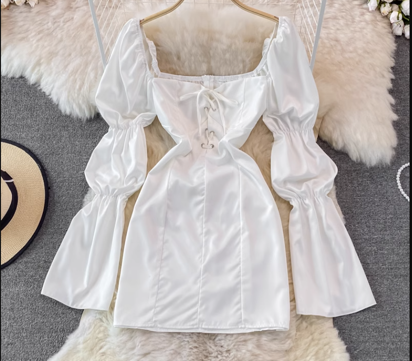 Minikleid mit Retro-Puffärmeln