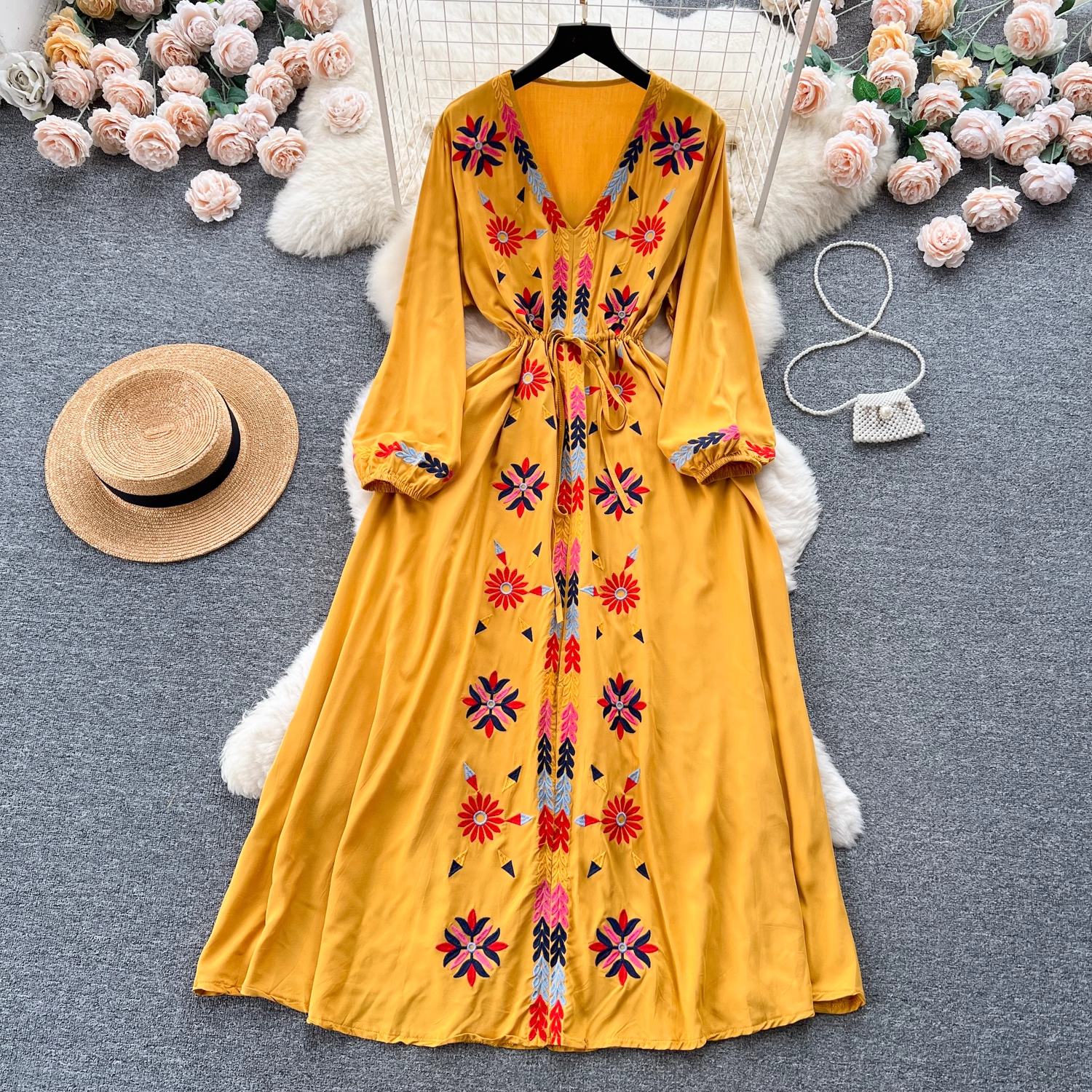 Embroidered V-neck drawstring waist dress retro ethnic style holiday dress