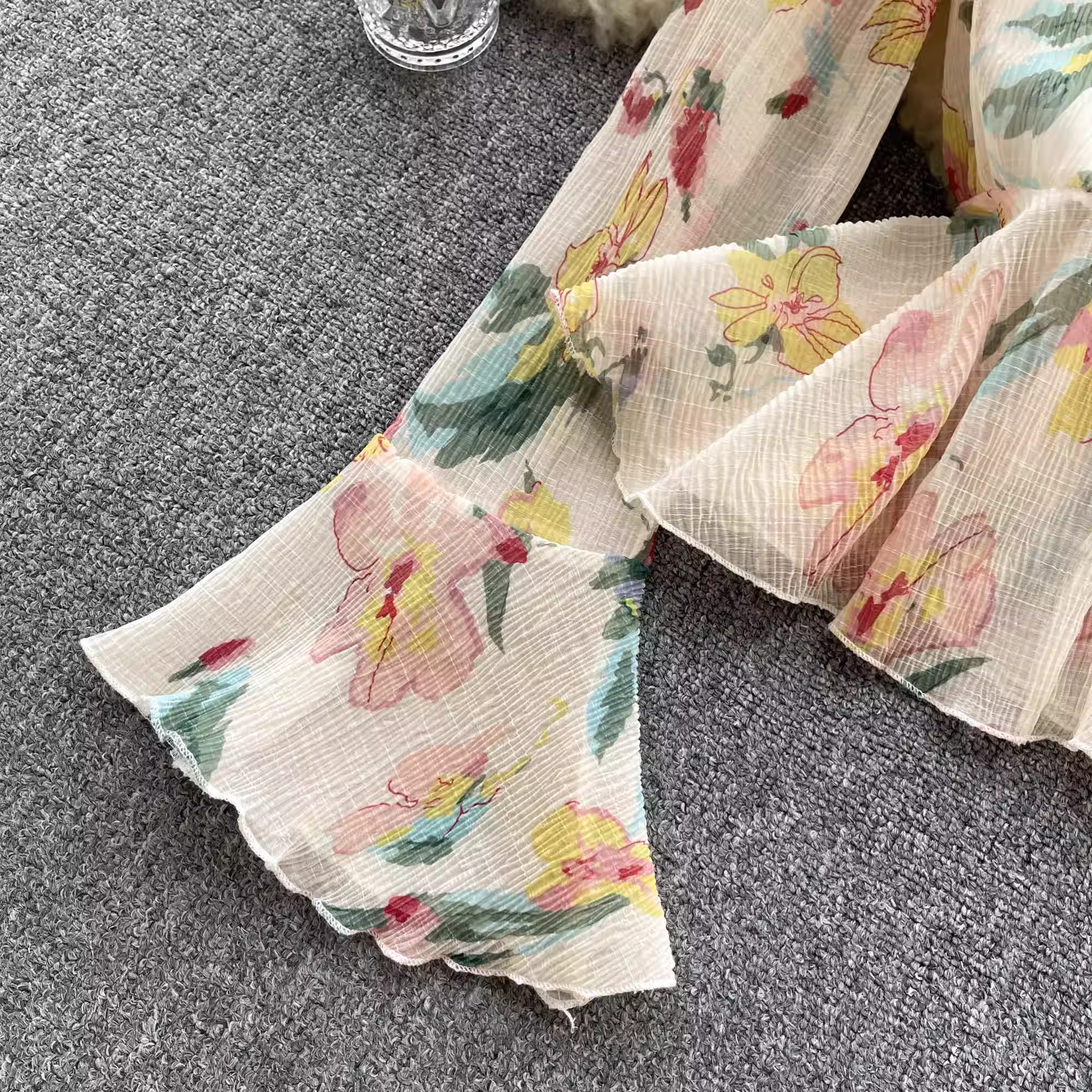 Women's trumpet long sleeve ruffled printed chiffon blouse