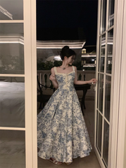 Französisches florales Strapskleid