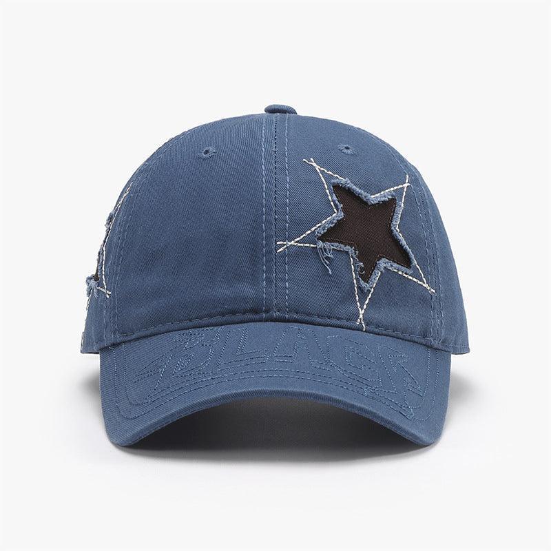 Gorra ajustable con dobladillo sin rematar y estrella