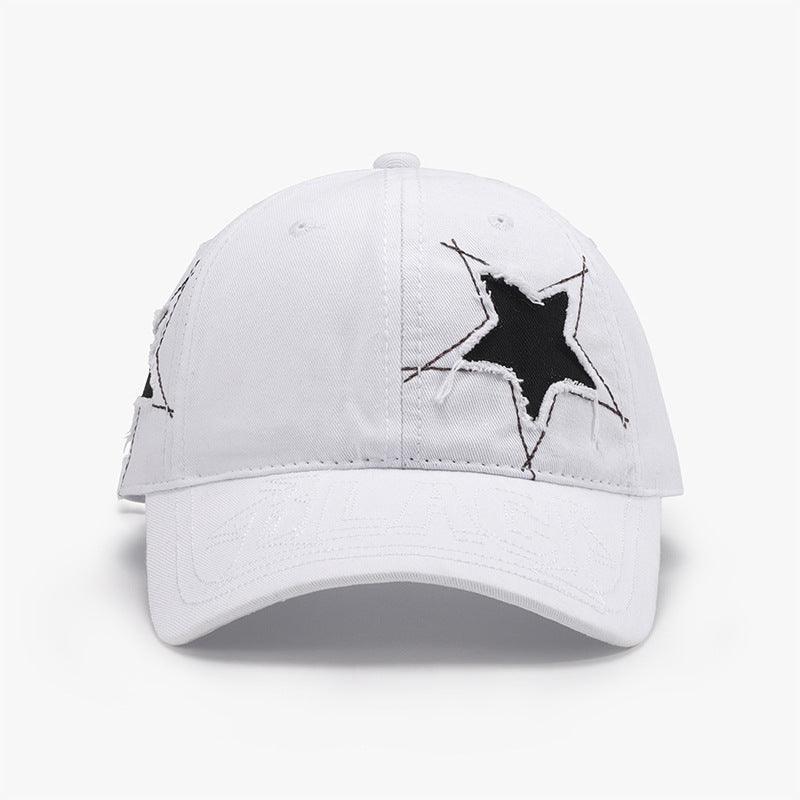 Gorra ajustable con dobladillo sin rematar y estrella