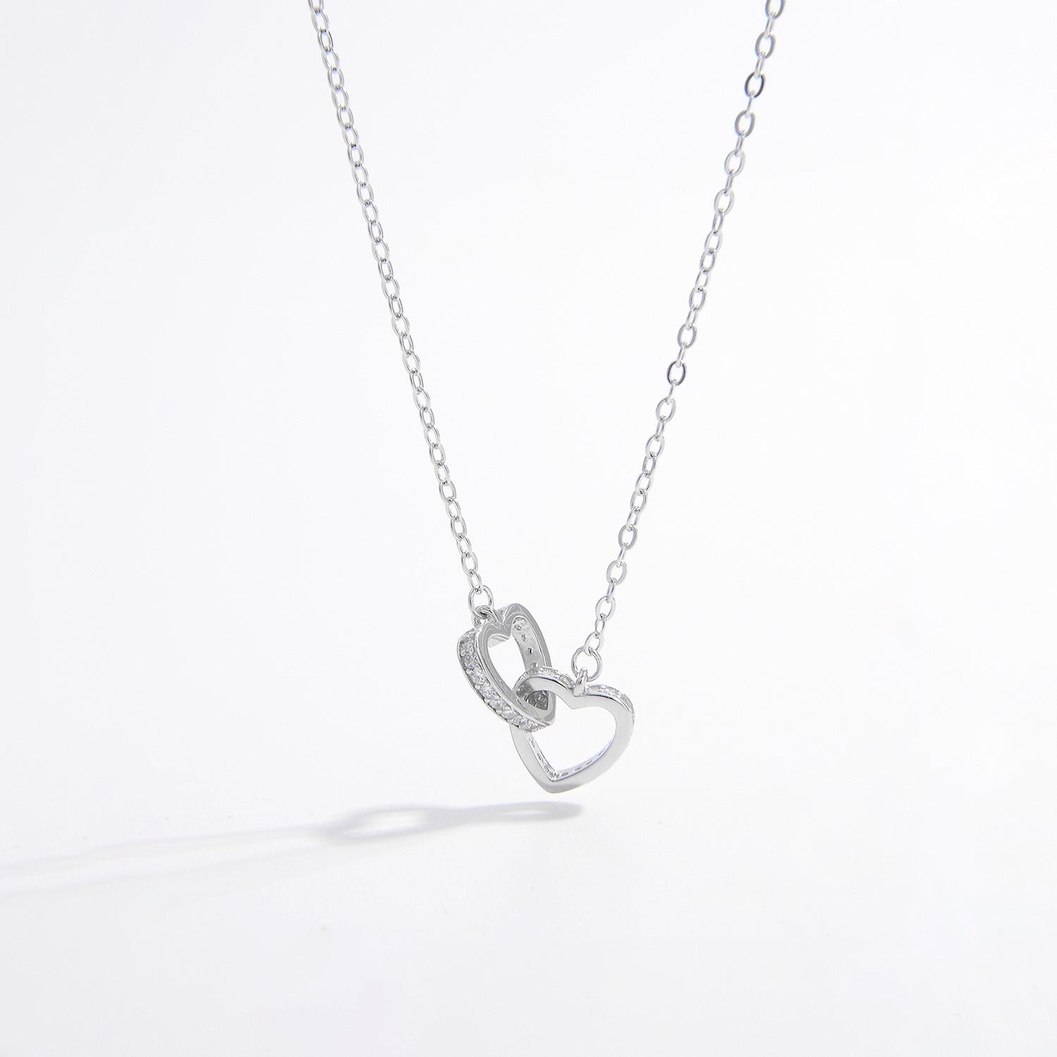 Collar de corazón de circonitas con incrustaciones en plata de ley 925