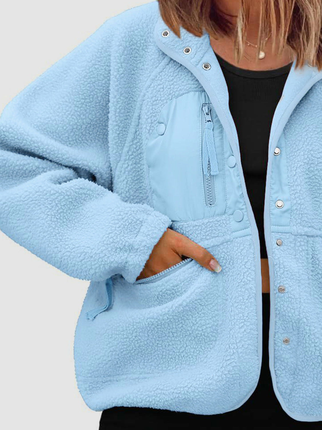 Sherpa-Jacke mit Druckknöpfen und Taschen