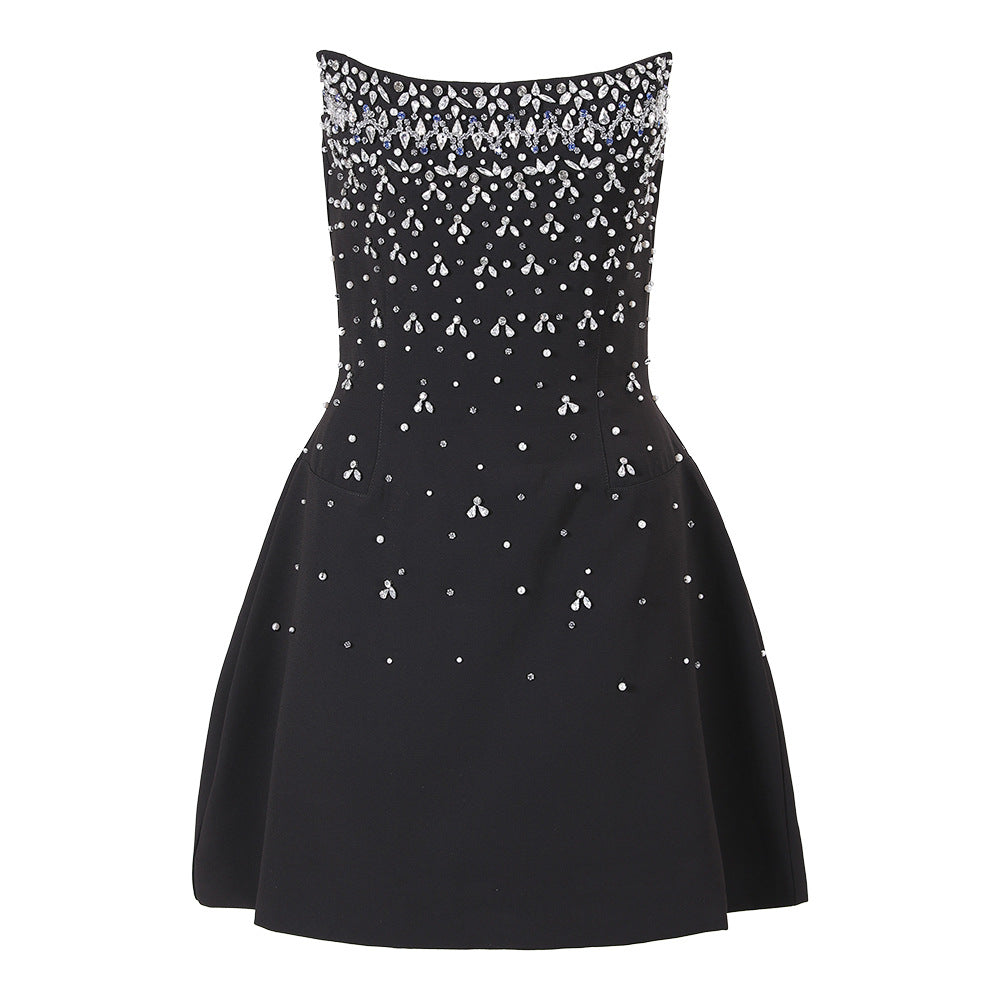 Heavy industry diamond studded strapless three-dimensional puffy skirt, a niche design in Vietnam, a small black dress with elegant temperament