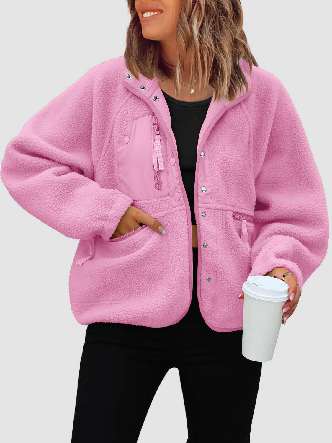 Sherpa-Jacke mit Druckknöpfen und Taschen