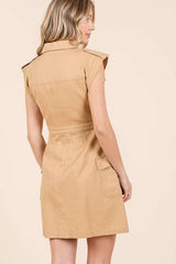 Mittoshop – Minikleid mit Cargo-Tasche und halblangem Knopf
