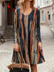 Vestido mini de manga larga con rayas en contraste de tamaño completo